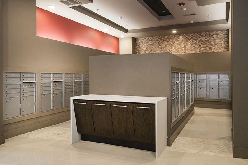 Tapestry At Brentwood Town Center Apartments, 400 Centerview Dr